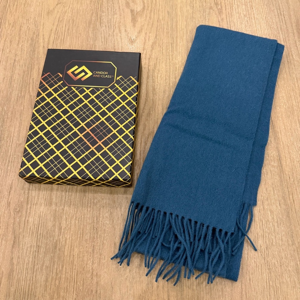 New in Box Candor and Class Fringed Wool Scarf Teal Solid
